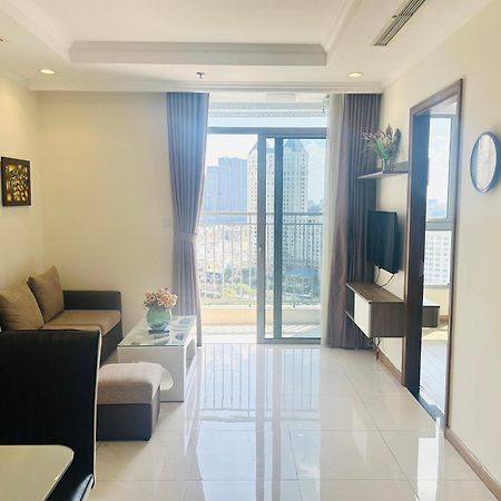 Luxhomes Saigon - Vinhomes Central Park Хошимин Екстериор снимка