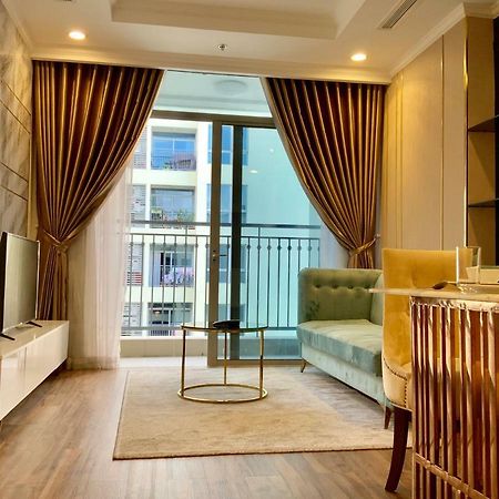 Luxhomes Saigon - Vinhomes Central Park Хошимин Екстериор снимка