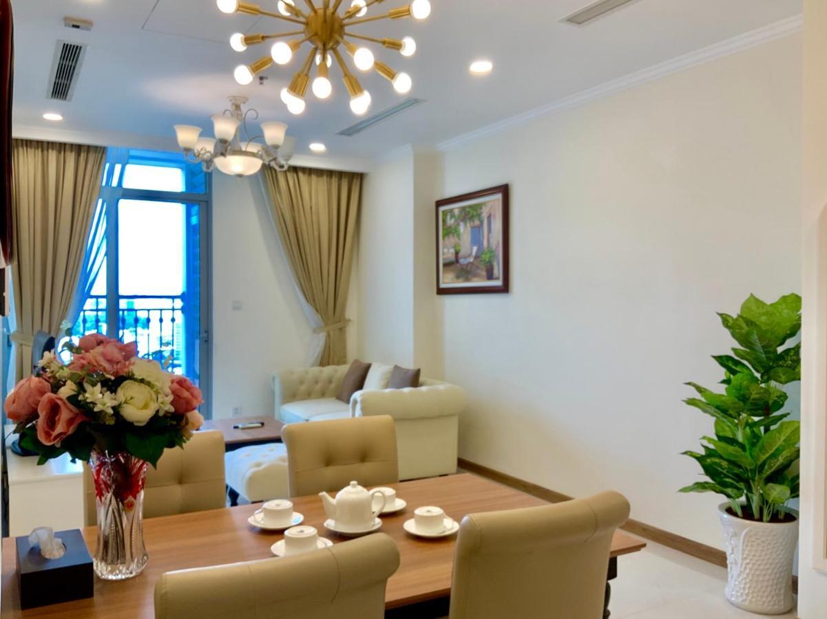 Luxhomes Saigon - Vinhomes Central Park Хошимин Екстериор снимка