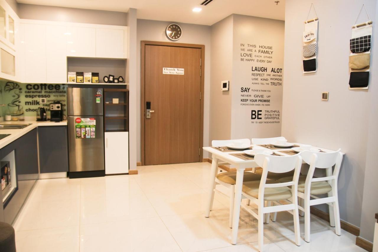 Luxhomes Saigon - Vinhomes Central Park Хошимин Екстериор снимка