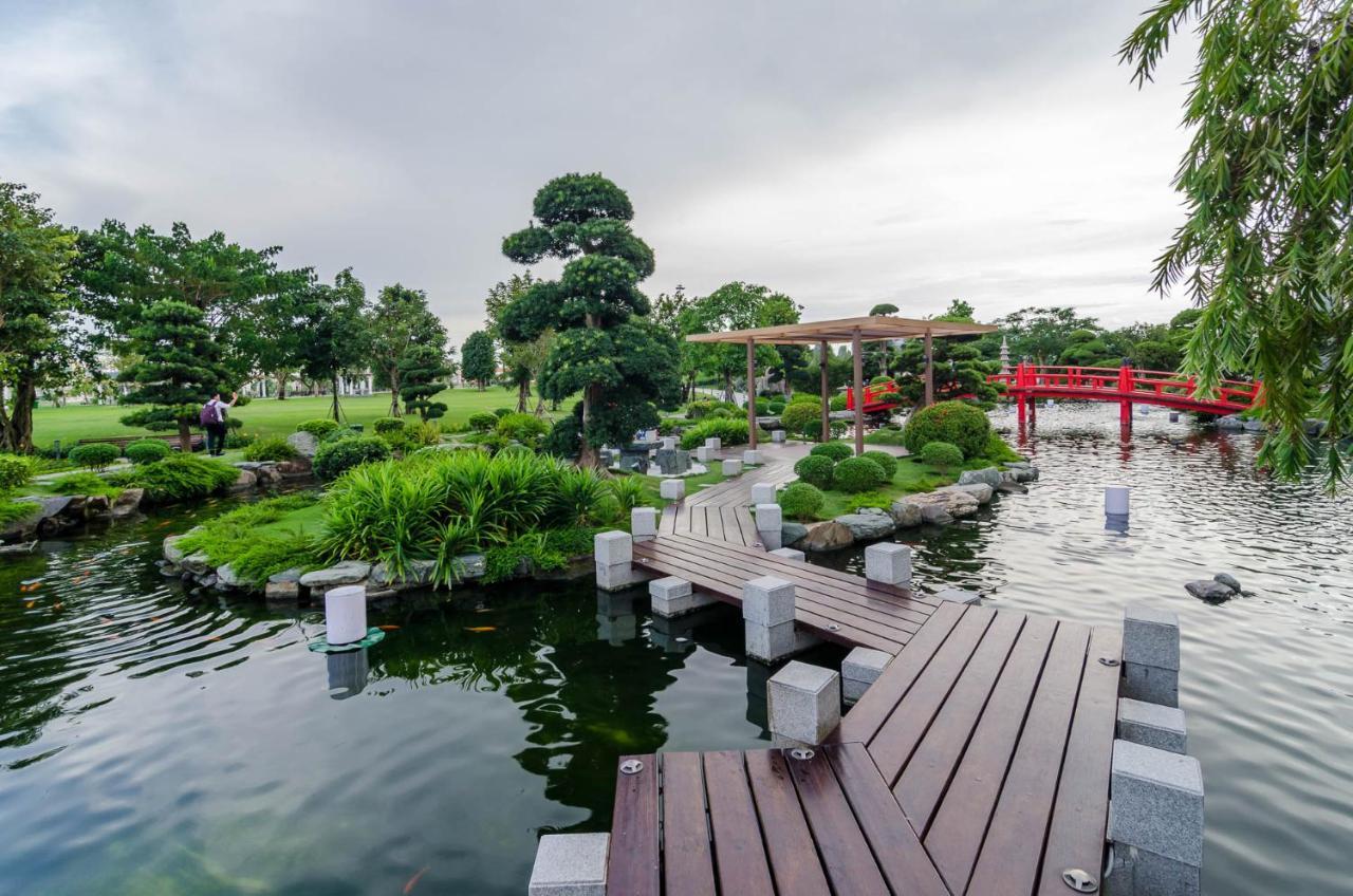 Luxhomes Saigon - Vinhomes Central Park Хошимин Екстериор снимка