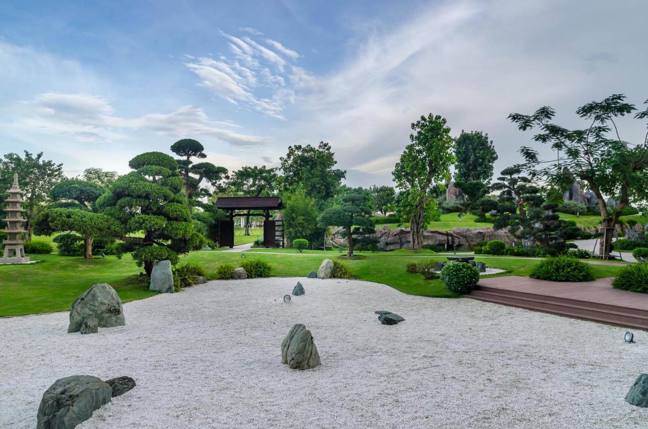 Luxhomes Saigon - Vinhomes Central Park Хошимин Екстериор снимка
