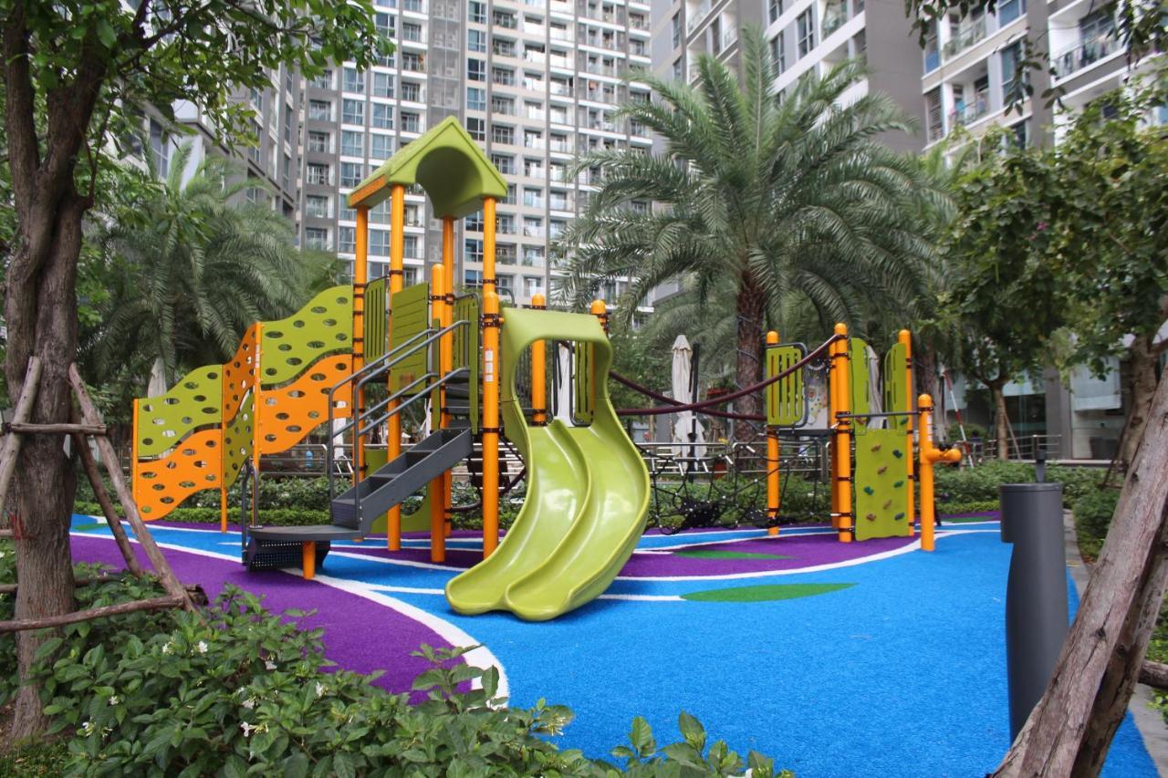 Luxhomes Saigon - Vinhomes Central Park Хошимин Екстериор снимка