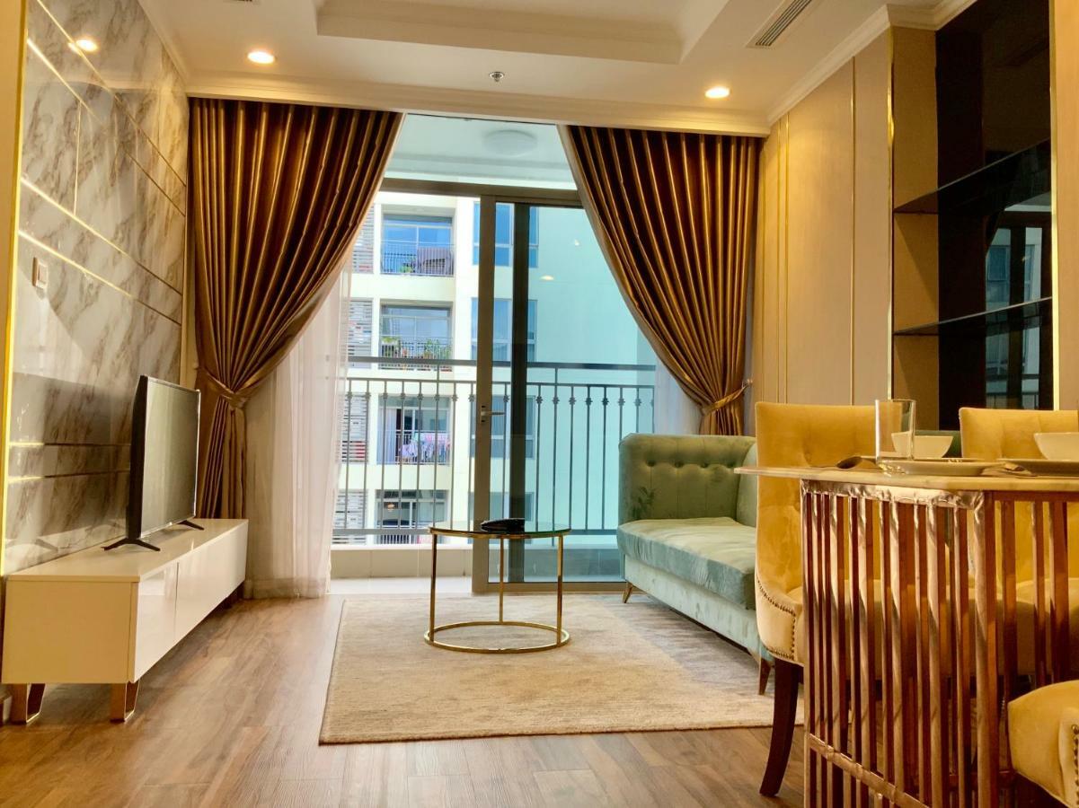 Luxhomes Saigon - Vinhomes Central Park Хошимин Екстериор снимка